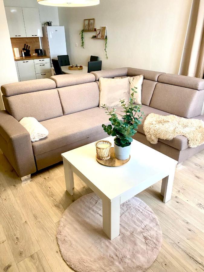 The Elite Suite Downtown A/C & Garage Parking Bratislava Extérieur photo