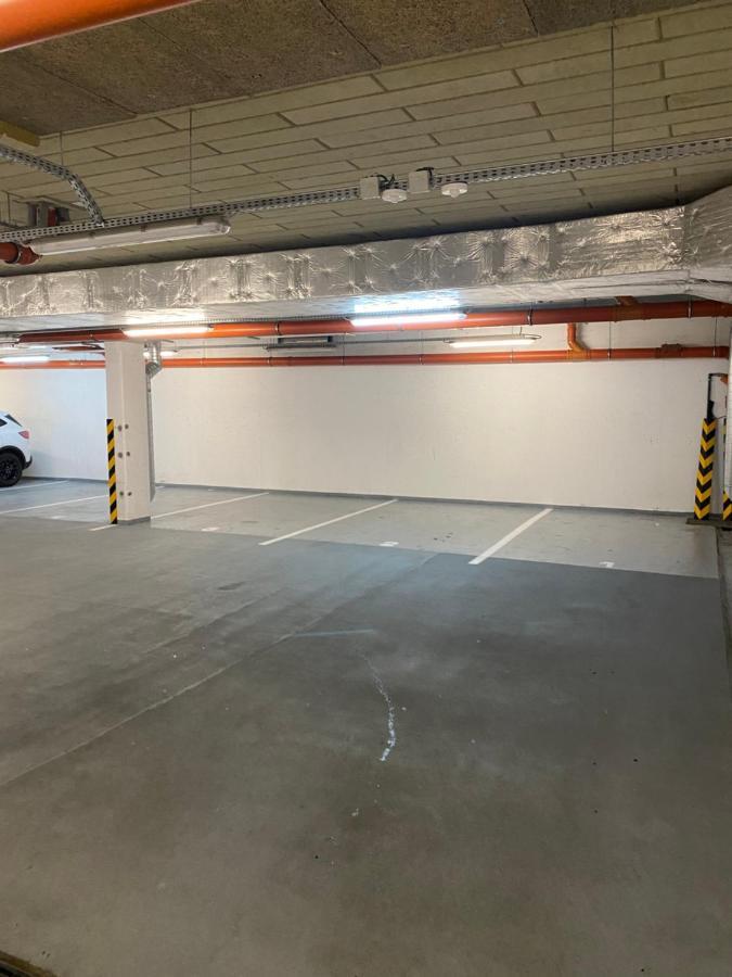 The Elite Suite Downtown A/C & Garage Parking Bratislava Extérieur photo